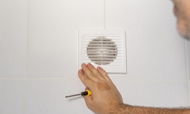 Passaggi facili da seguire su come installare un aspiratore attraverso il muro